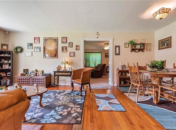 5th image of 1510 Fern Forest Dr