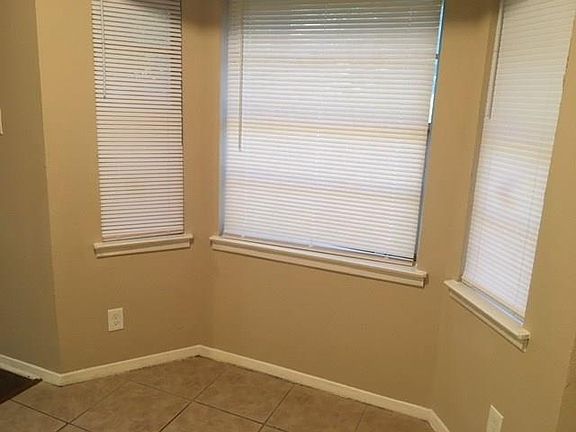 5th image of 3808 Alhambra Dr