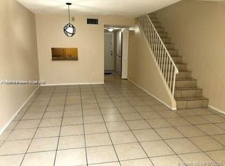 9952 SW 88th St #325-3, Miami, FL 33176