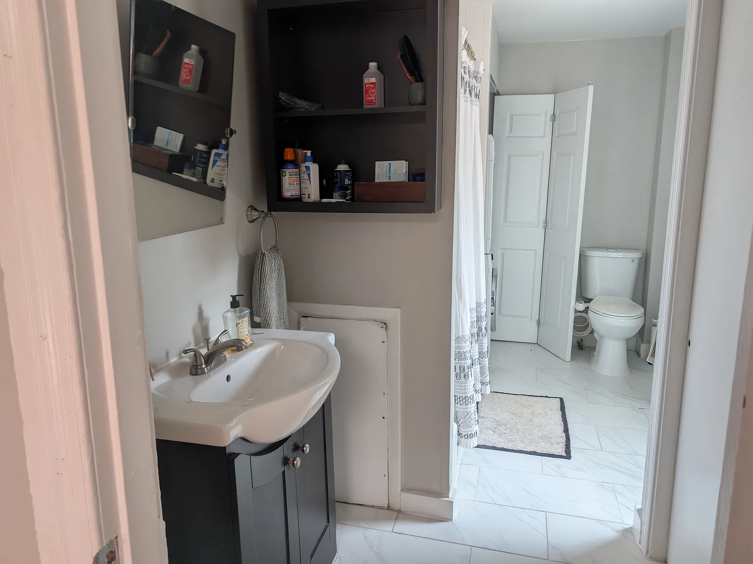 1 bed, 800 sqft, $2,200 — Photo 3