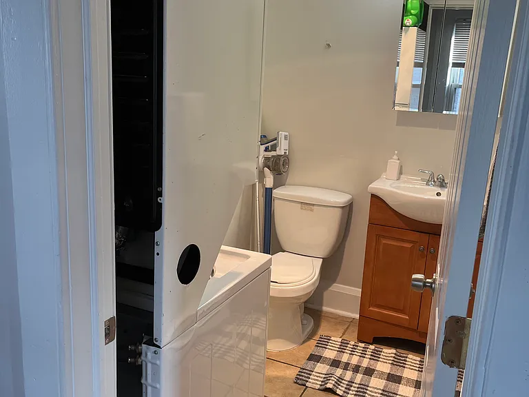 406 S Patterson Park Ave #2B — Photo 8