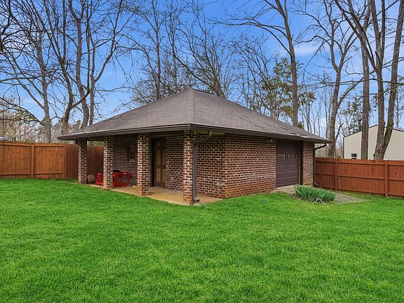 4th image of 3016 Dell Dr
