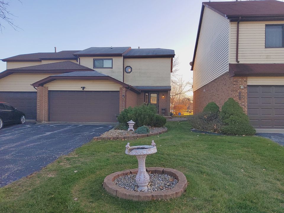 1st image of 2565 Lake Shore Dr