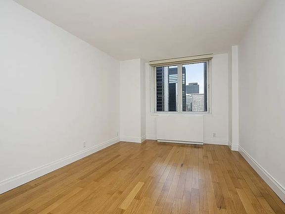 4th image of 212 E 47th St APT 28E