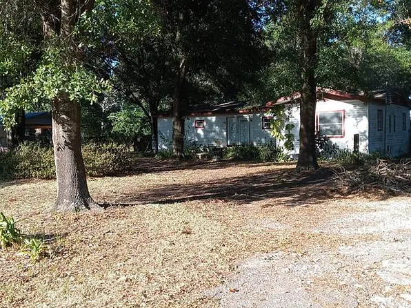 5063 Walnut Cir, Lakeland, FL 33810