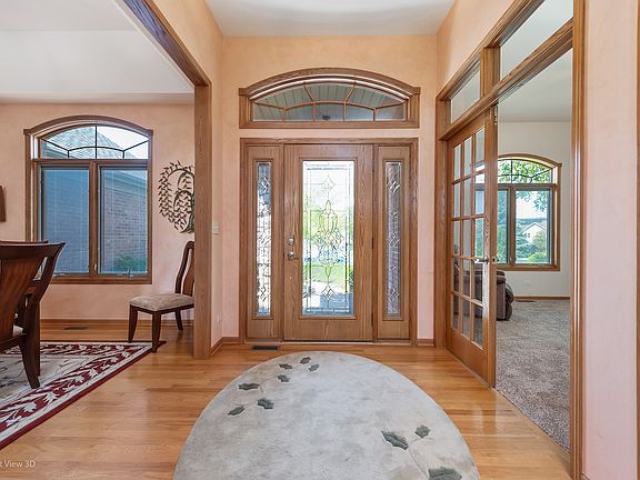 2nd image of 1120 Meadow Lake Ct