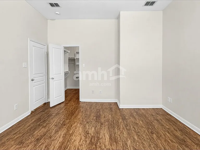 12232 Lamington Dr — Photo 10