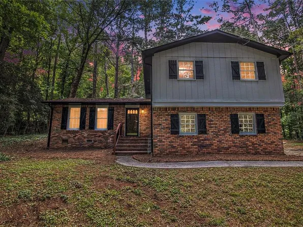 608 Pamela Ct, Lawrenceville, GA 30044