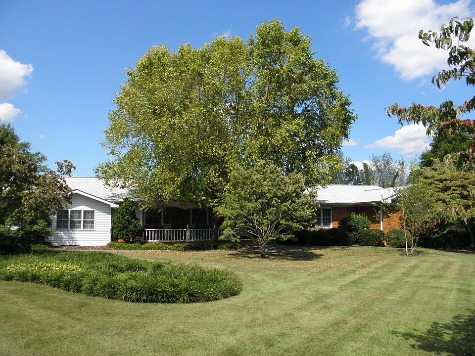1st image of 1815 E Westwood Dr