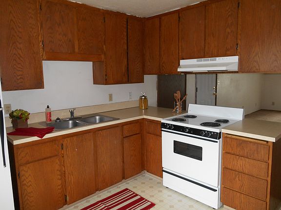 3rd image of 4016 84th St E APT 2A