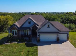 1404 SE Bush Rd, Saint Joseph, MO 64504