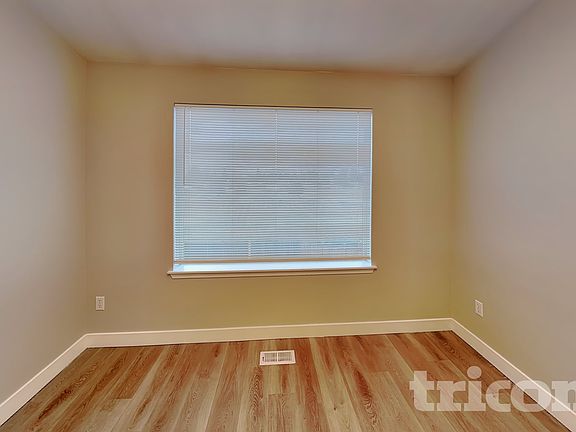 3rd image of 2301 189th St E