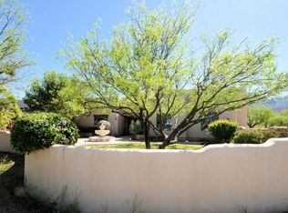 5702 S Equestrian Pl, Hereford, AZ 85615
