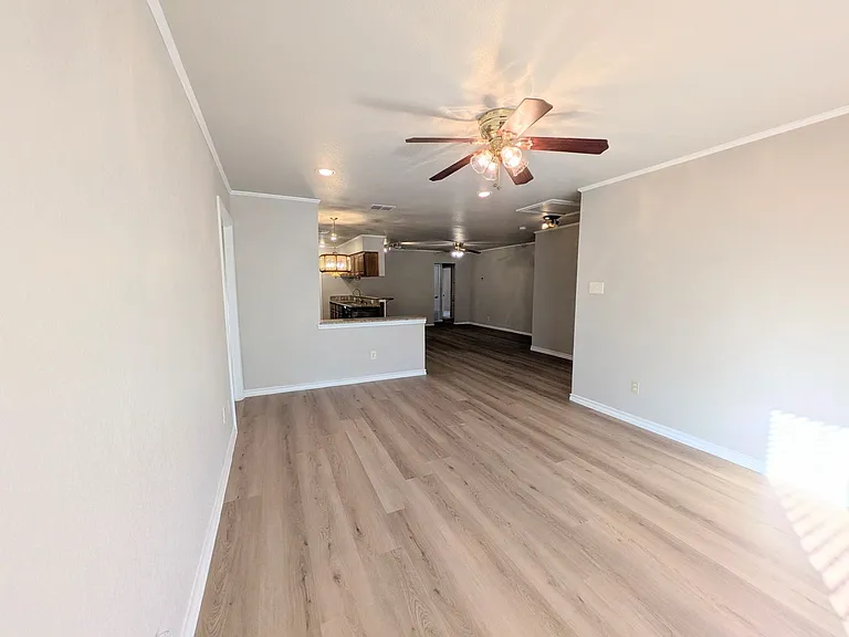 6618 Cloverbend St — Photo 29
