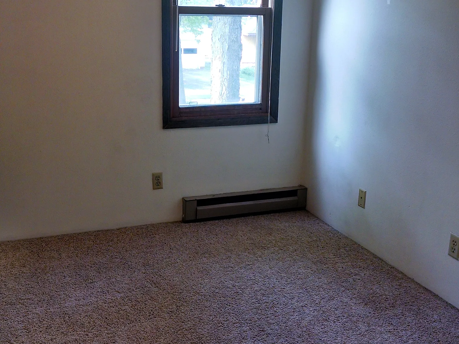 3 bed, $1,140 — Photo 4