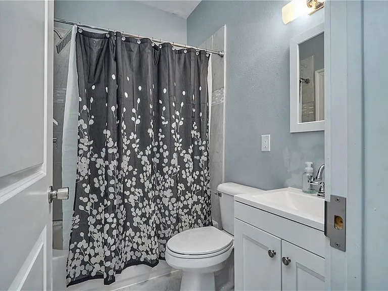 148 Owens St — Photo 17
