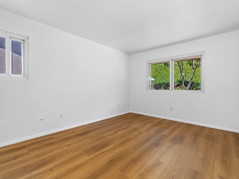 2345 Worden St — Photo 5
