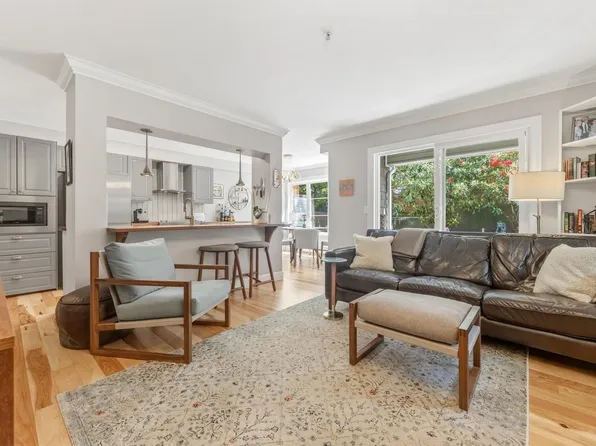 2110 York Ave #103, Vancouver, BC V6K 1C3