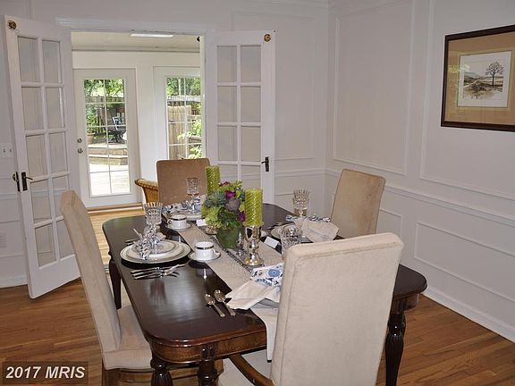 3rd image of 4701 Jasmine Dr