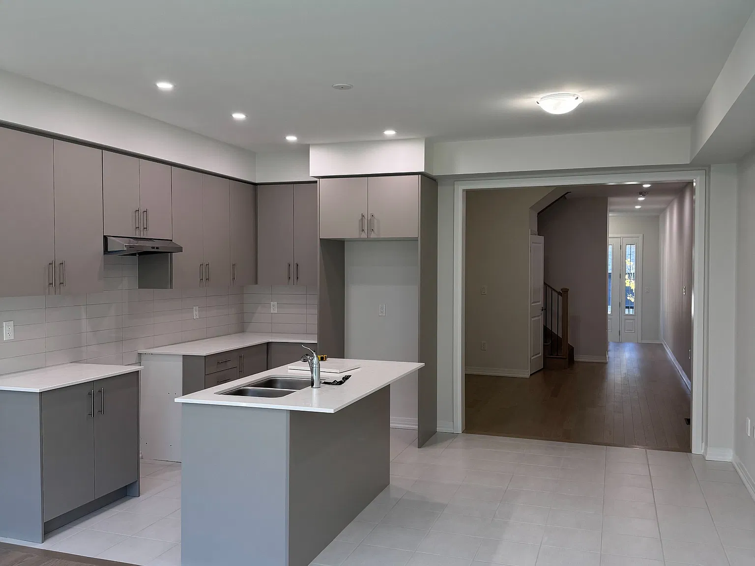 4 bed, $3,400 — Photo 3