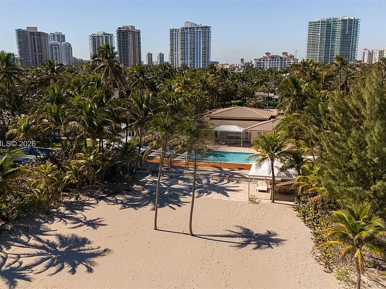 205 Ocean Blvd — Photo 4