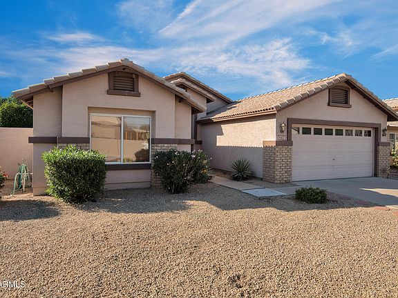 3rd image of 8407 W SHAW BUTTE Drive