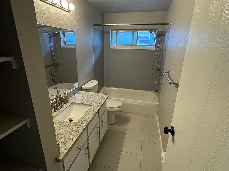 3036 63rd Ave SW #C — Photo 11