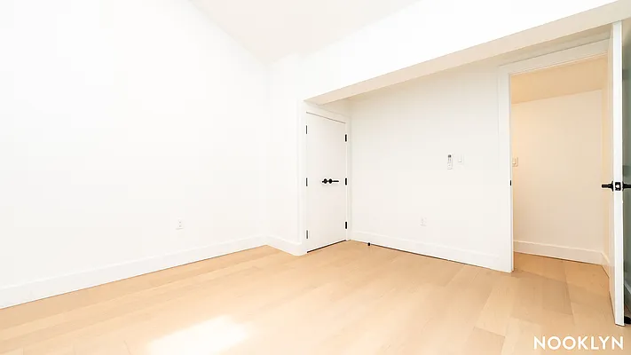 Rented by Nooklyn NYC LLC | media 28