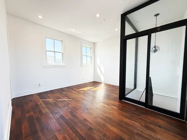 333 Tompkins Avenue image 32 of 33