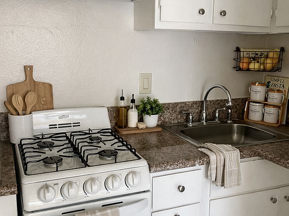 3rd image of 132 E Hazel St #134-11
