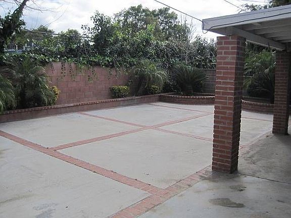 5th image of 13618 Longworth Ave
