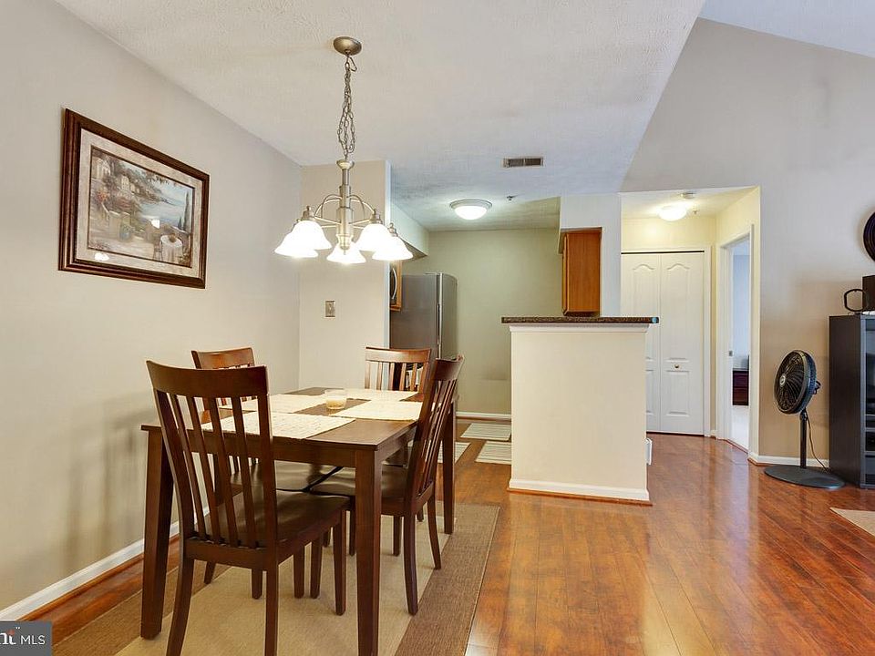 1st image of 8921 Town Center Cir #5-310