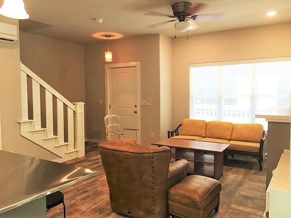 3rd image of 1690 W Neptune St #1