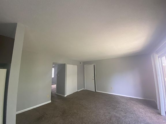 5th image of 8476 Beech Ave #1