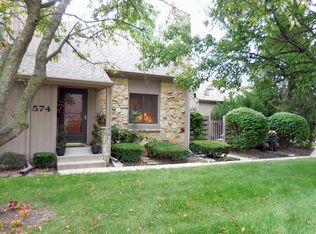 574 Conner Creek Dr, Fishers, IN 46038