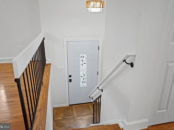 2nd image of 5462 Delphinium Ct