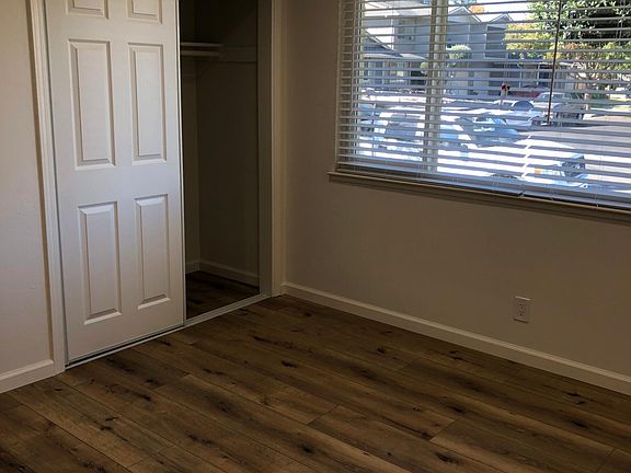 5th image of 72 Kim Louise Dr APT 1