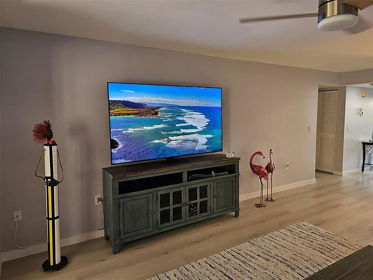 153 Wild Palm Dr #1610 — Photo 13
