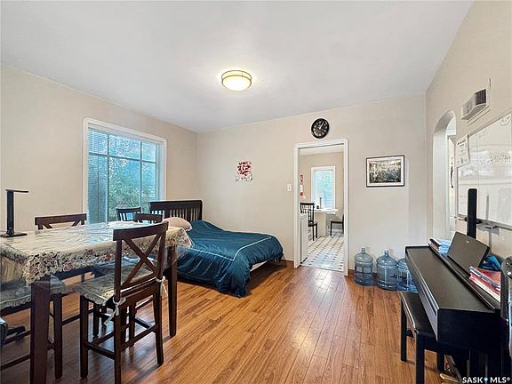 5th image of 1021 105th STREET