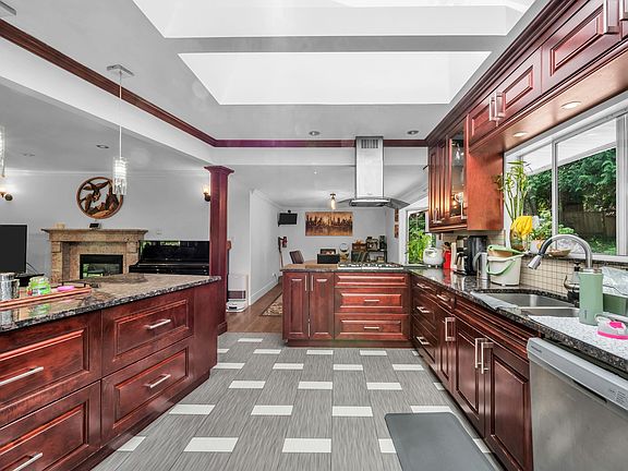 5th image of 341 Rabbit Ln