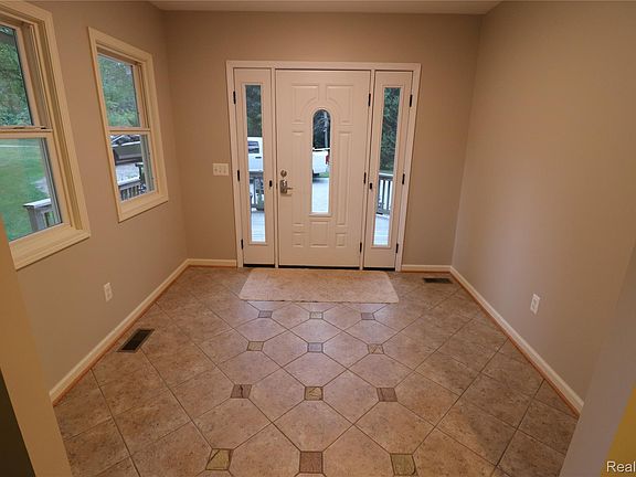 5th image of 4223 S Baldwin Rd