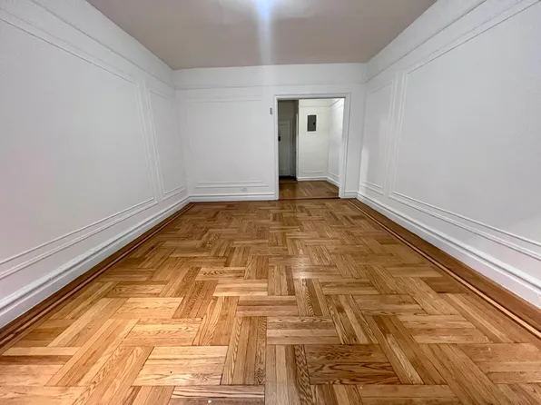 2190 Boston Road image 4 of 10