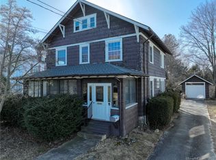 549 Ocean Ave, New London, CT 06320