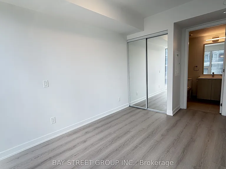 100 Queen St E #905 — Photo 3
