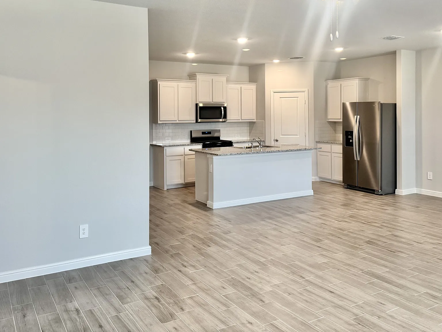113 Bermuda Place — Photo 2