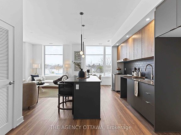 2nd image of 3071 Riverside Dr #206