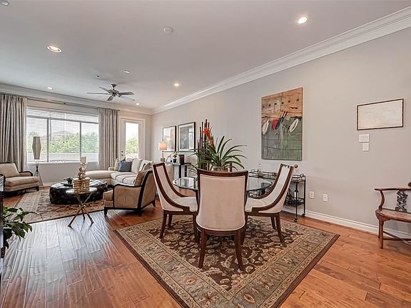 3rd image of 510 Lovett Blvd APT 206