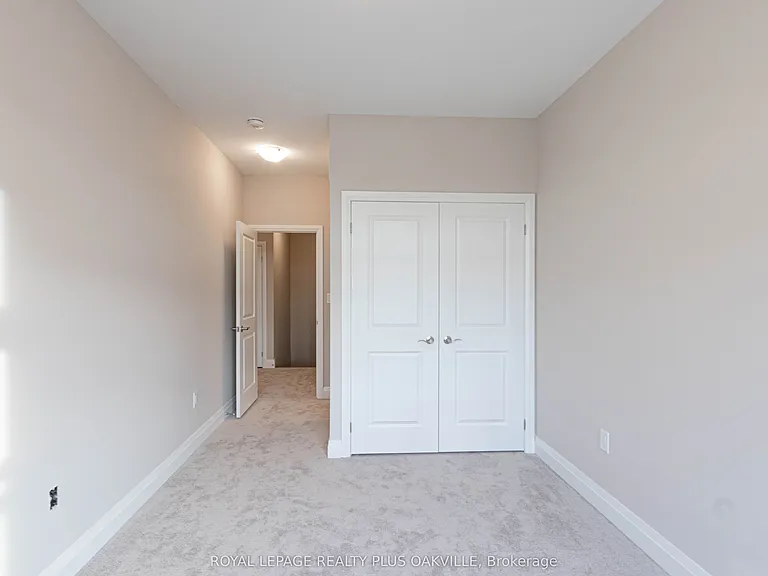2468 Badger Cres — Photo 27
