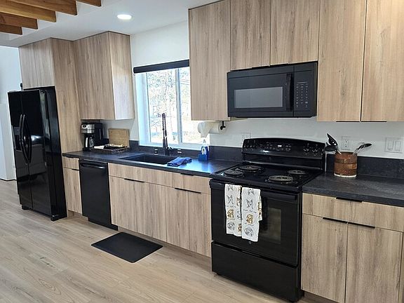 2nd image of 112 Greenspot Blvd