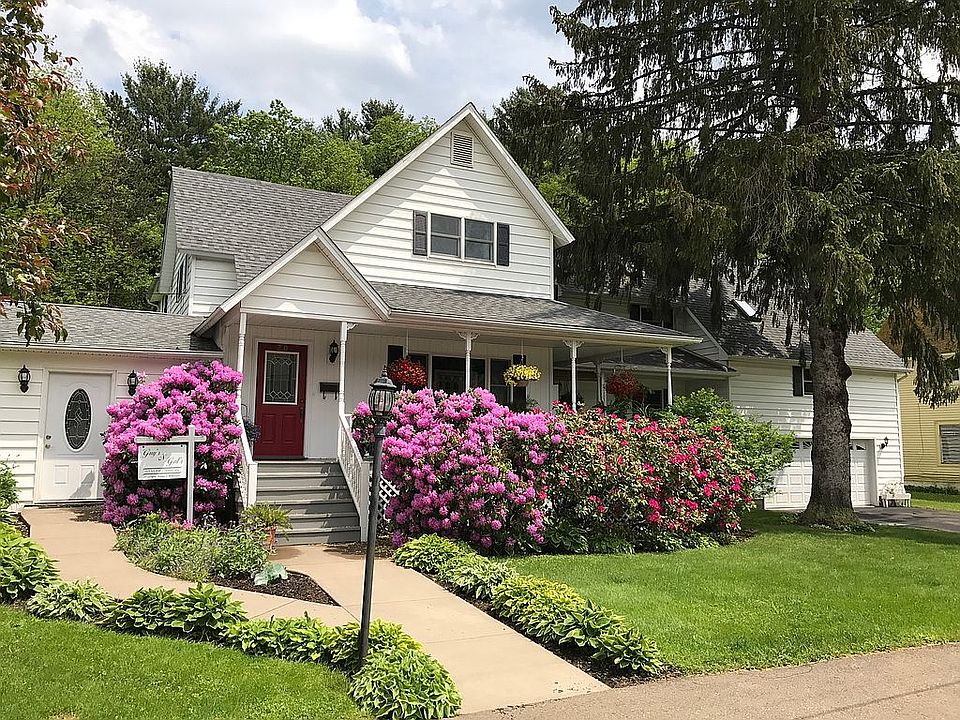 20 Woodlawn Avenue